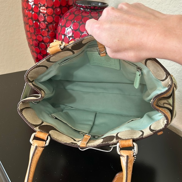 Coach Hampton Limited Edition Fish Appliqué Stachel - Picture 13 of 16